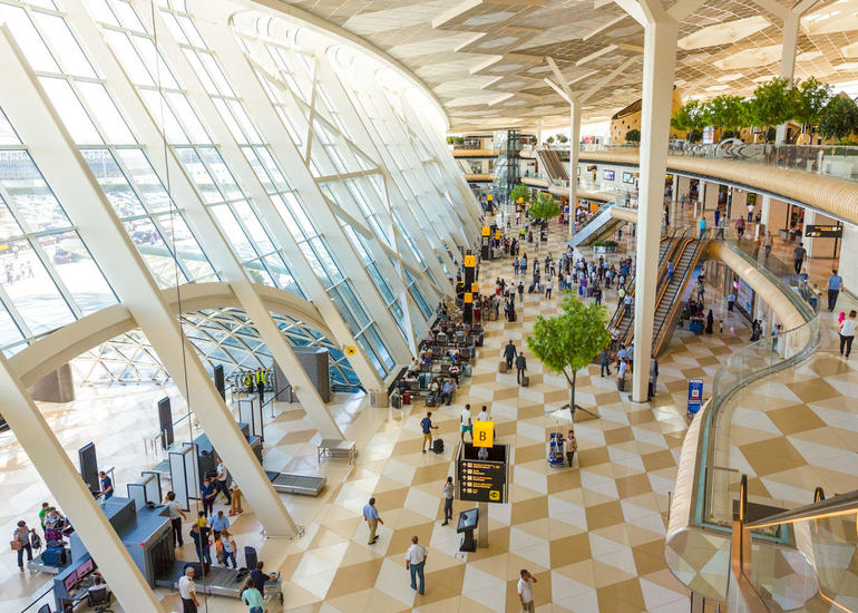 Azərbaycan aeroportlarının sərnişin dövriyyəsi ilk beş ay ərzində 1,85 milyon nəfər təşkil edib