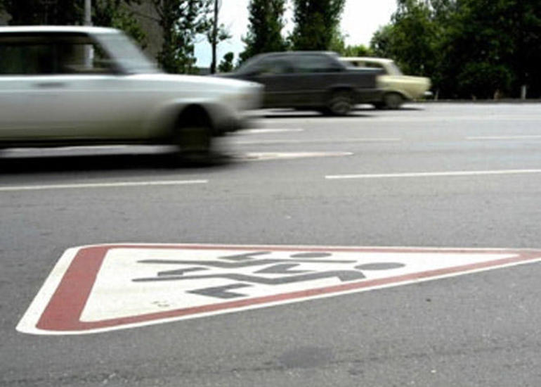 Abşeronda yolu keçən piyadanı avtomobil vurub öldürdü