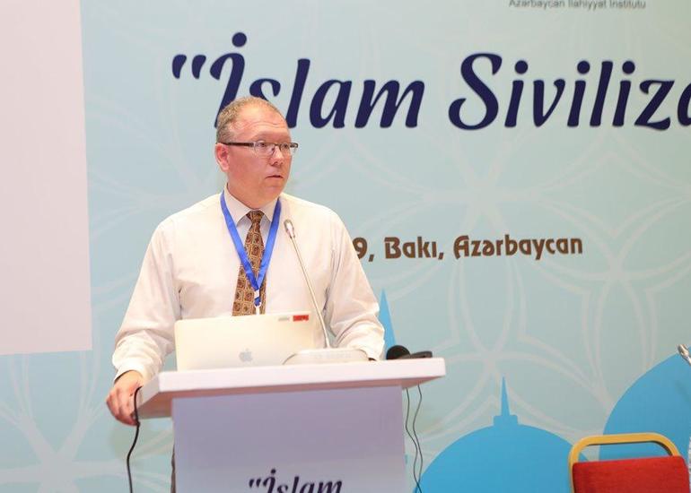 “İslam Sivilizasiyası Qafqazda” II Beynəlxalq Simpoziumu panellərlə davam edir