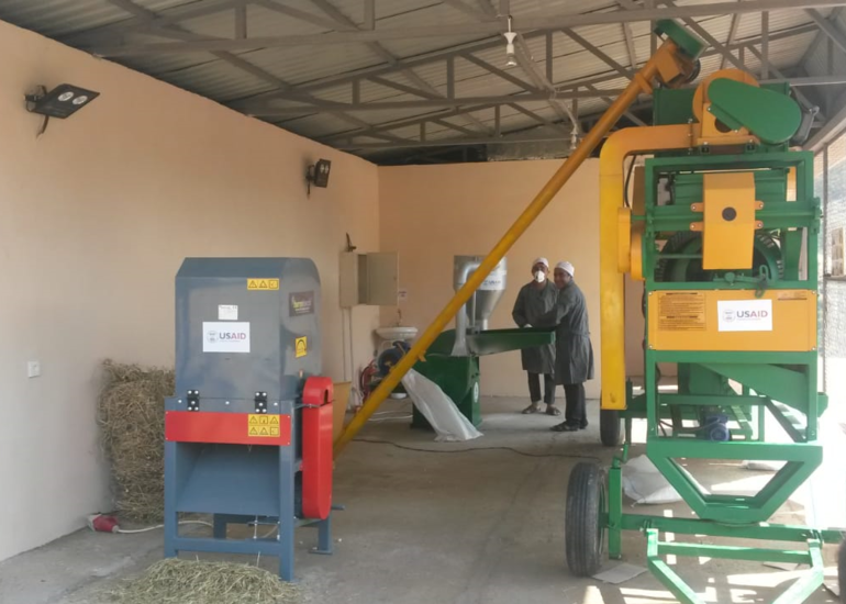 Yardımlıda inkubator məntəqəsi və yem emalı müəssisəsi istifadəyə verilib