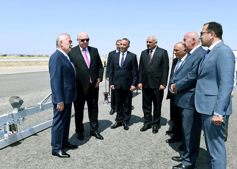 Vasif Talıbov və Cahangir Əsgərov Naxçıvan Hava Limanında ikinci uçuş-enmə zolağının tikintisinin gedişi ilə tanış olublar