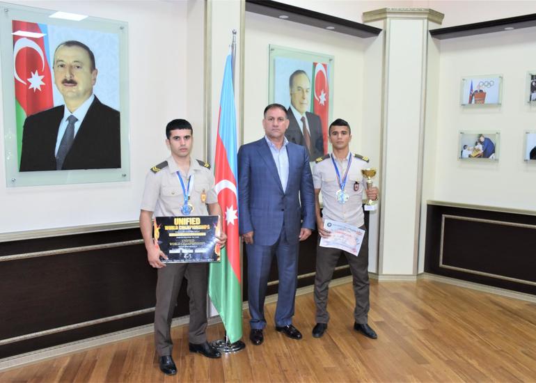 FHN-in İdman Sağlamlıq Mərkəzində çempion yanğınsöndürənlərlə görüş keçirilib