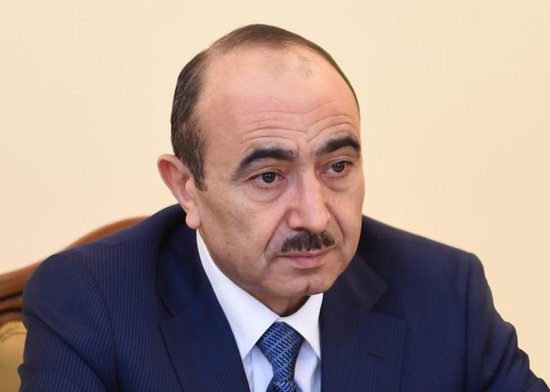 Əli Həsənov: Azərbaycan azsaylı ölkələrdəndir ki, mətbuatın dövlət tənzimlənməsindən birmənalı şəkildə imtina edib