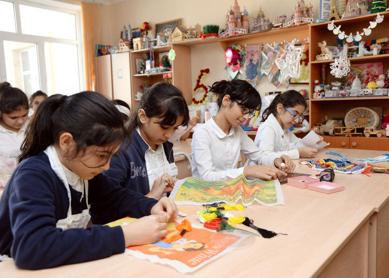 Bakıda 5 məktəbdə peşə təmayüllü siniflər yaradılıb