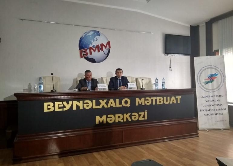 “Bələdiyyə seçkiləri: yerli və beynəlxalq təcrübə” mövzusunda tədbir keçirib