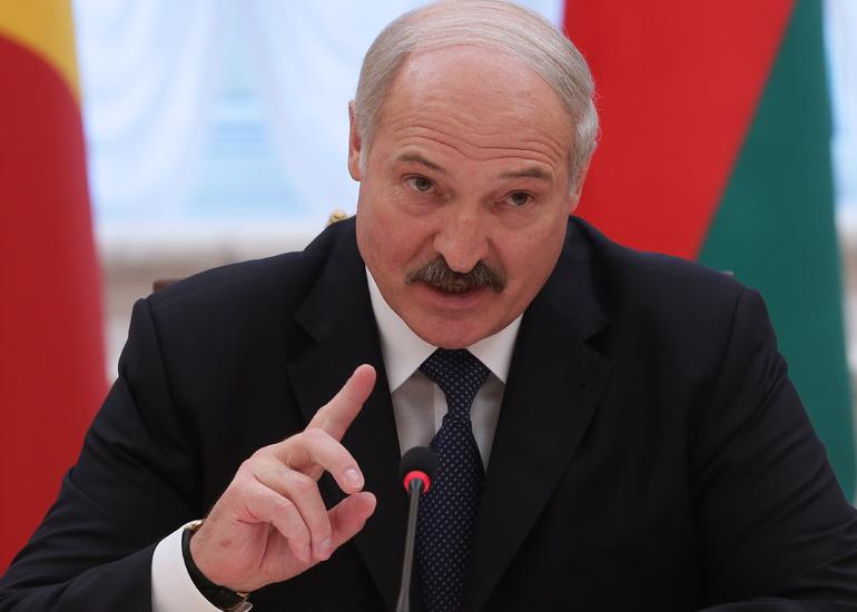 Lukaşenko: Donbası ABŞ-sız həll etmək mümkün deyil