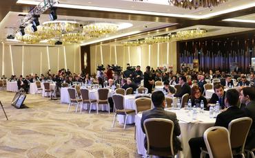 Mərkəz rəsmisi: Dövlət proqramının icrası nəticəsində nağdsız dövriyyənin xüsusi çəkisi artıb
