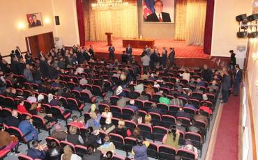 Yeni icra başçısı sakinləri ayaq üstə dinlədi