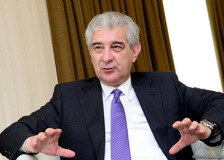 Kiçik elmi işçilərin hakimiyəti, onlar böyük işlər üçün yaranmamışdılar