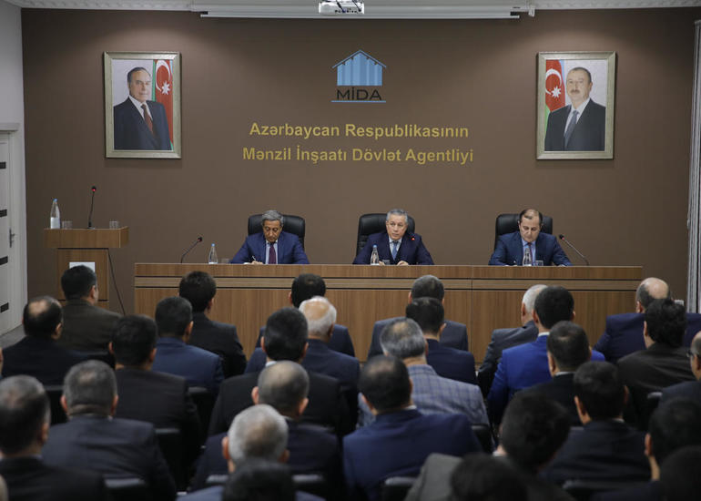 Mənzil İnşaatı Dövlət Agentliyində 2019-cu il ərzində fəaliyyətinin nəticələrinə həsr olunmuş hesabat iclası keçirildi