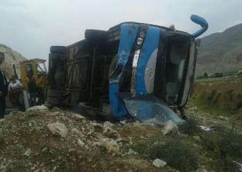 İranda avtobus qəzası: Ölən və yaralanan var