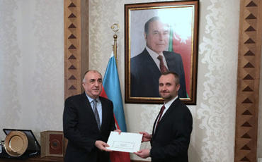 Elmar Məmmədyarov Polşanın yeni səfiri ilə görüşüb