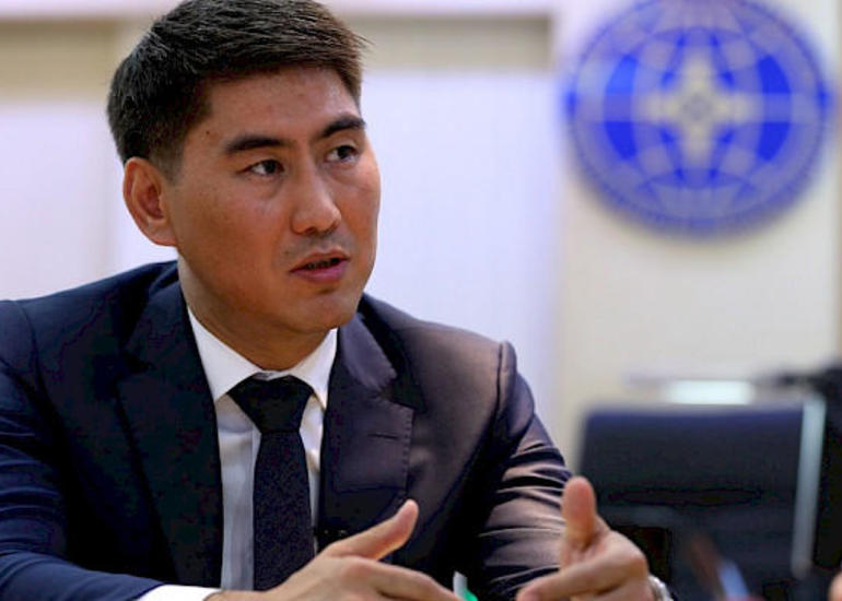 Qırğızıstan XİN rəhbəri Azərbaycana gəlir