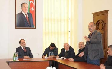Rəşad Mahmudov Qarabağ müharibəsi əlilləri və veteranlarla görüşüb