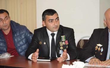 Rəşad Mahmudov Qarabağ müharibəsi əlilləri və veteranlarla görüşüb