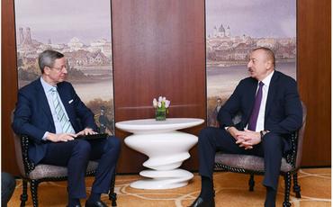 Prezident İlham Əliyev Münxendə Almaniyanın Şərqi Biznes Assosiasiyasının Cənubi Qafqaz ölkələri üzrə işçi qrupunun rəhbəri ilə görüşüb