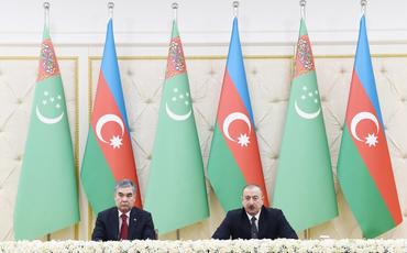Azərbaycan və Türkmənistan prezidentləri mətbuata bəyanatlarla çıxış ediblər