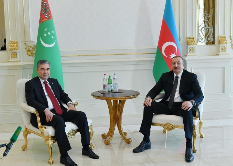 Prezident İlham Əliyevin Prezident Qurbanqulu Berdiməhəmmədov ilə təkbətək görüşü olub