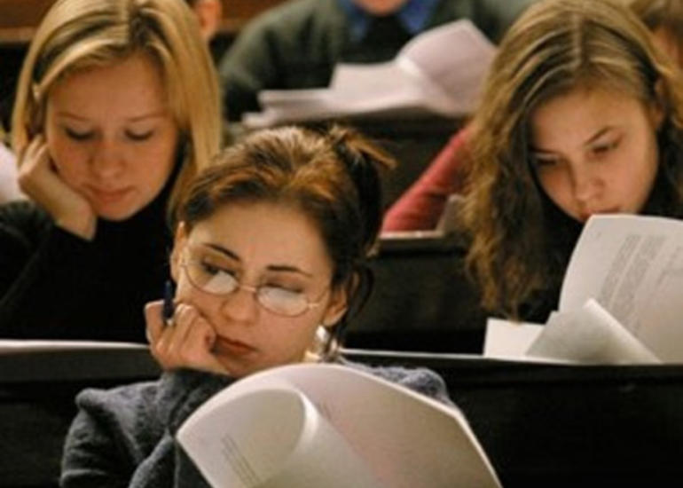 Polşada məktəblər və universitetlər bağlanır