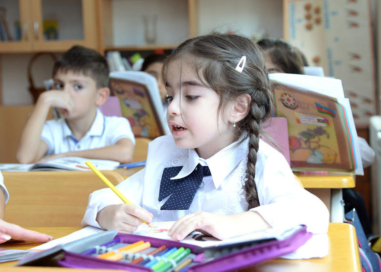 Yeni tədris ilində I sinifdə 165 mindən çox uşağın təhsil alacağı proqnozlaşdırılır