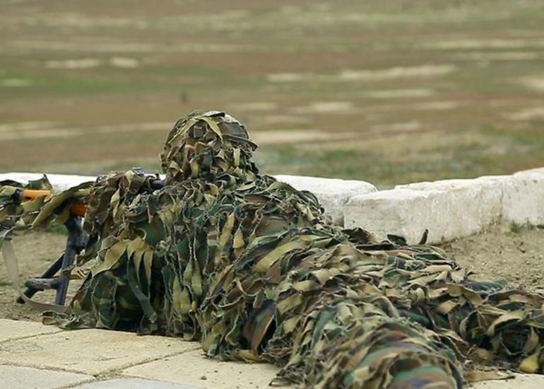 Azərbaycan Ordusunda snayperlərin hazırlığı yoxlanılır