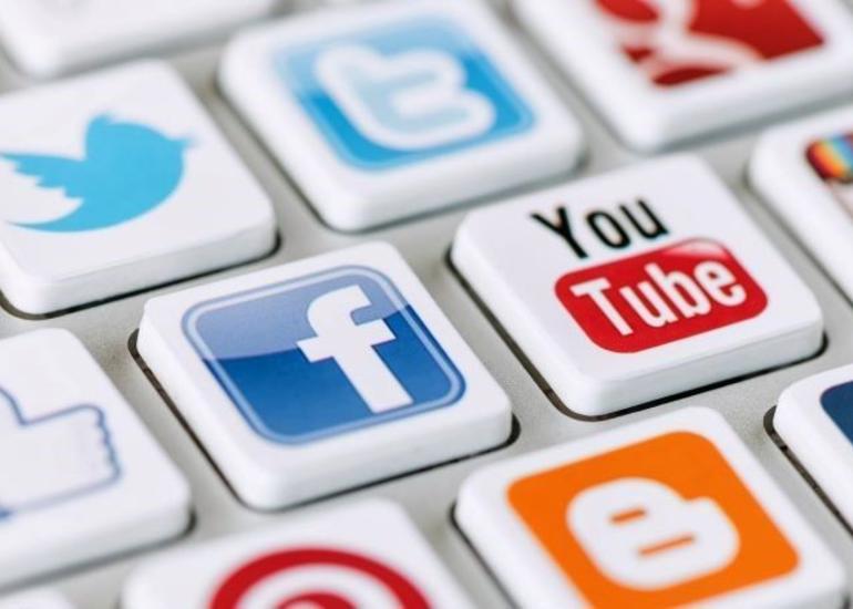 Azərbaycanda "Facebook" istifadəçilərinin fəallığı apreldə azalıb