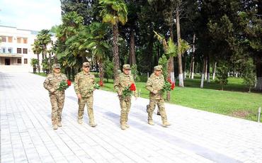 Məhərrəm Əliyev və Zakir Həsənov cəbhəboyu zonada növbəti hərbi hissədə olublar