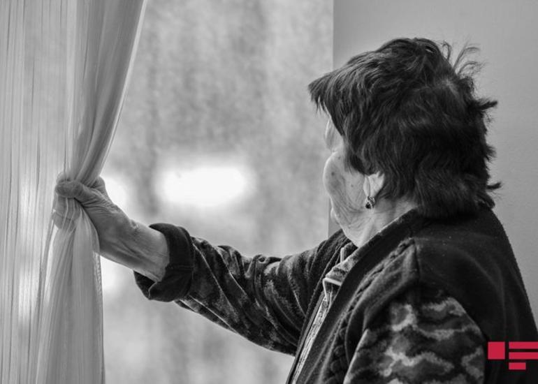 65 yaşdan yuxarı insanların evdən çıxmasına tətbiq olunan qadağa götürülür
