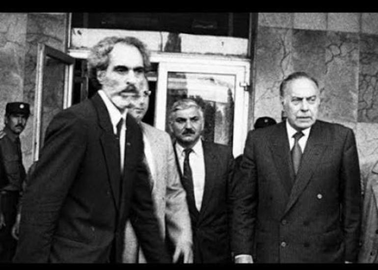 "Bu zaman Qurban Məmmədov Naxçıvana zəng edib Heydər Əliyevdən məsləhət istədi..."