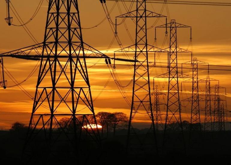 Azərbaycan elektrik enerjisi ixracını azaldıb