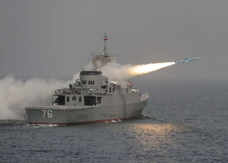 İran hərbi təlimlərdə yeni kruiz raketlərini sınaqdan keçirib