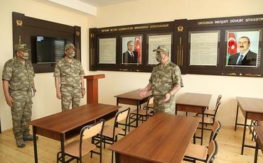 Müdafiə naziri cəbhəboyu zonada hərbi hissənin açılışında iştirak edib