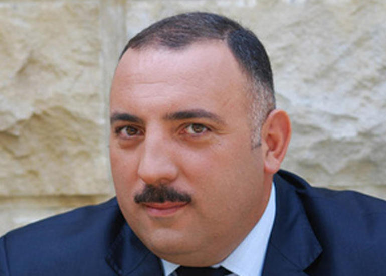 Həkim: Bəhram Bağırzadənin səhhətində stabilləşmə olsa da, ümumi vəziyyəti kritik ağır olaraq qalır