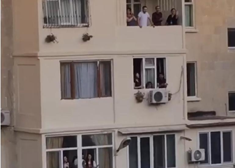Bakı sakinlərindən MÖHTƏŞƏM NÜMAYİŞ: alqışlarla qarşılandılar