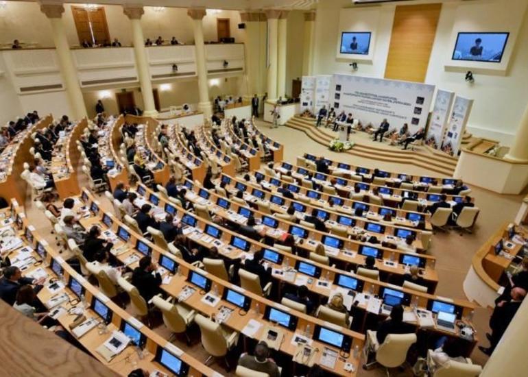 Gürcüstanda proporsional seçki sisteminə keçidi nəzərdə tutan konstitusiya düzəlişi qəbul edilib