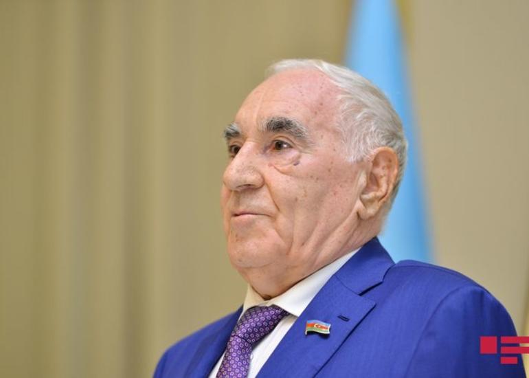 Respublika Ağsaqqallar Şurasının sədri vətəndaşları karantin qaydalarına əməl etməyə çağırıb