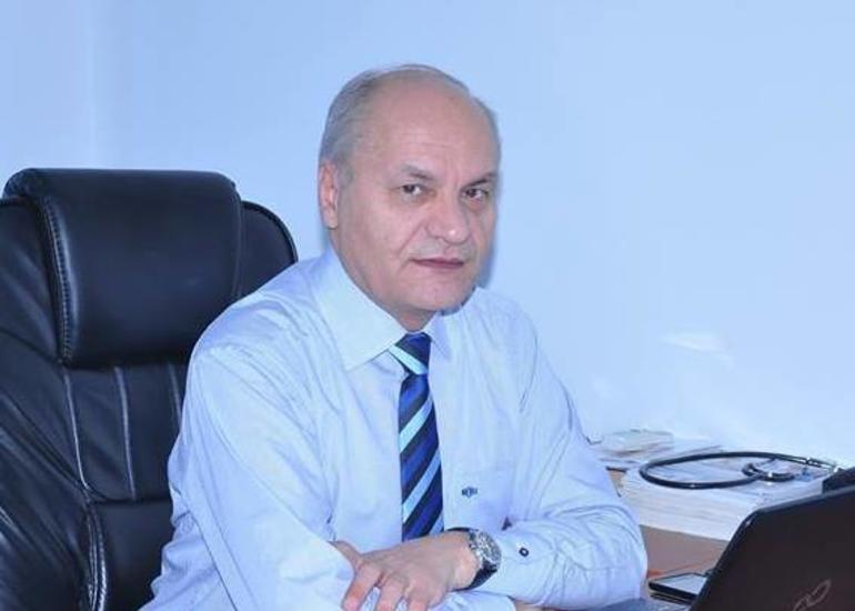 “Kütləvi tədbirlərdə  yüzlərlə insan nəfəs-nəfəsə iştirak edir”