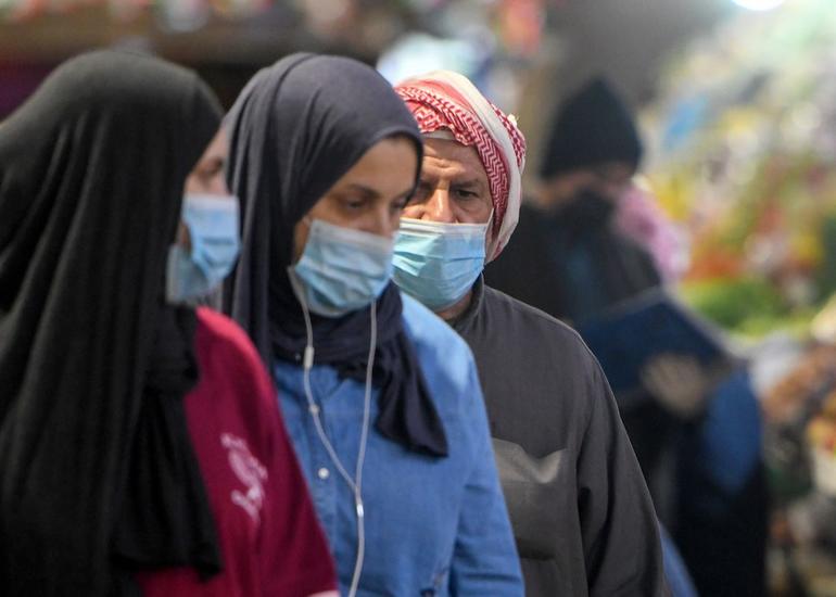 İranda ötən sutkada 233 nəfər koronavirusdan ölüb