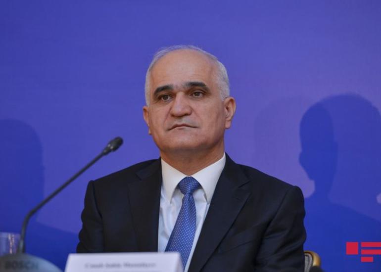 Baş Nazirin müavini metroda qrunt sularından səmərəli istifadə edilməsi layihəsi ilə tanış olub