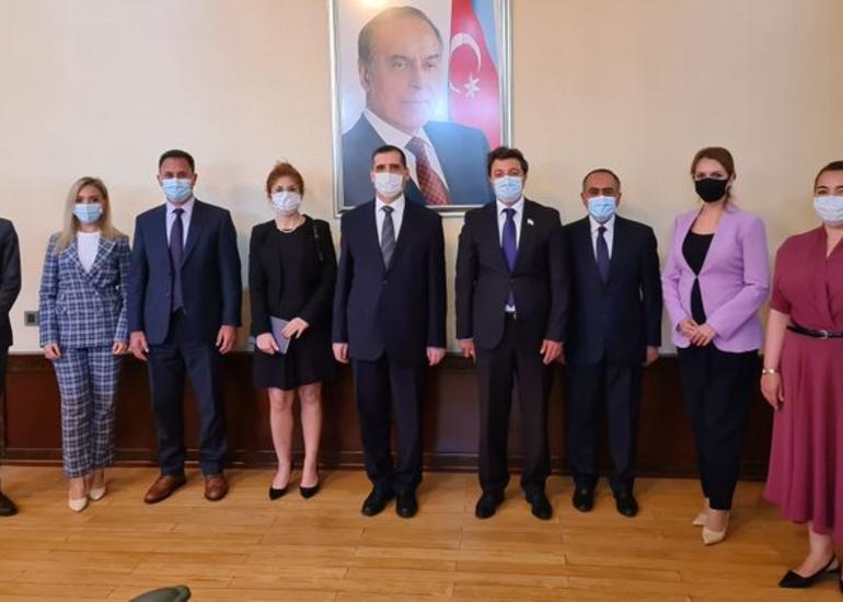 Dağlıq Qarabağın azərbaycanlı icmasının sədri Türkiyə səfiri ilə görüşüb