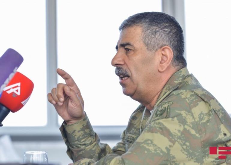 Müdafiə naziri: “Daim çiyin-çiyinə vətən uğrunda döyüşlərə, onun müdafiəsinə hazır olmalıyıq”