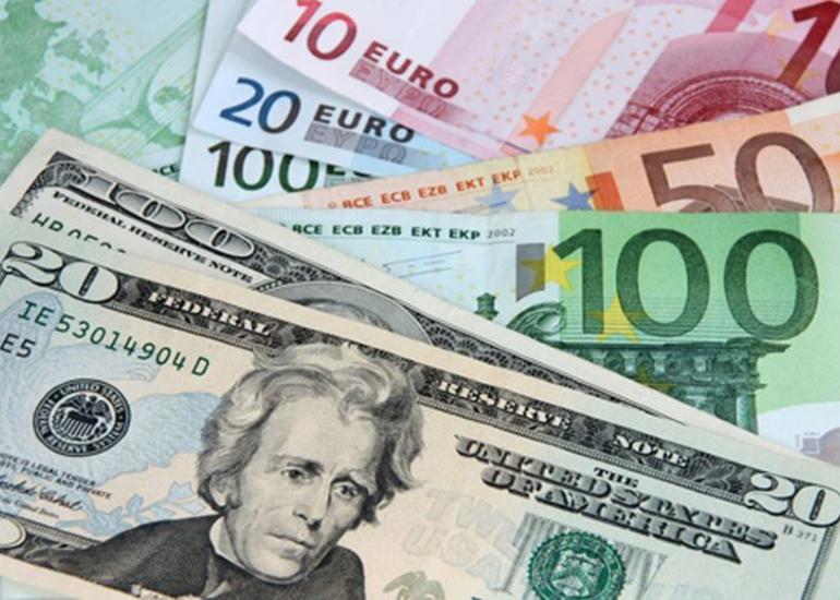 Azərbaycanın nağdsız valyuta bazarında əməliyyatların həcmi 5% artıb