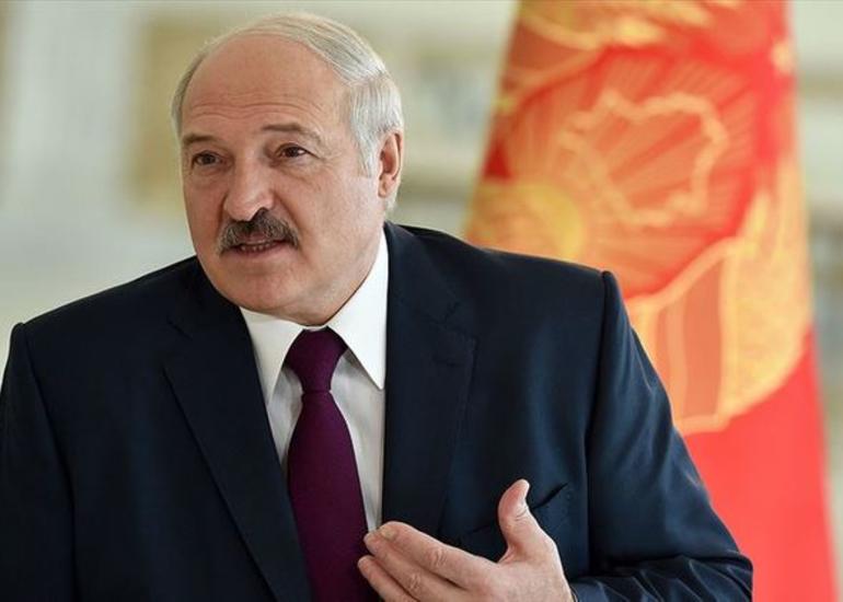 Lukaşenko Belarusun sanksiyalara sərt cavab verəcəyini bəyan edib