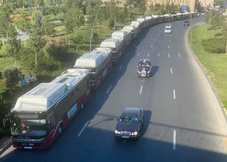 Bu istiqamətlərdə xəttə əlavə avtobuslar verilir - RƏSMİ