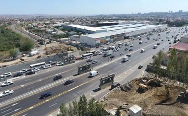 Bakı-Sumqayıt yolunda körpünün aşırım tirləri sökülüb