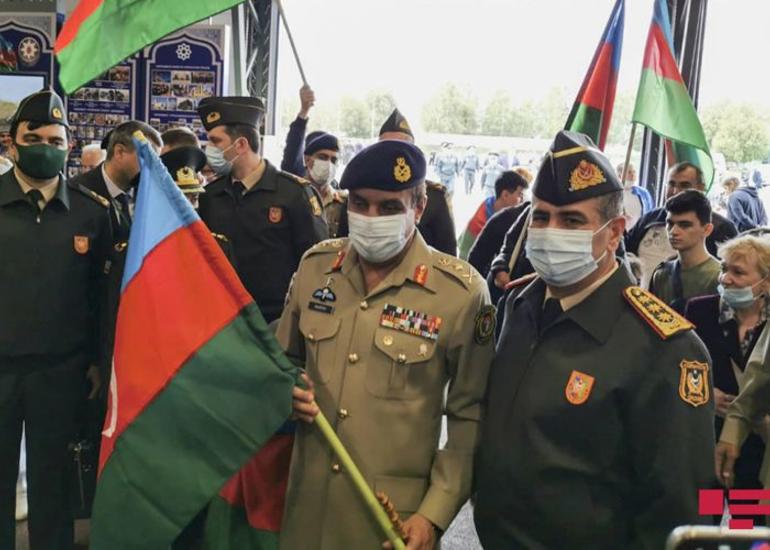 Zakir Həsənov Pakistan Silahlı Qüvvələrinin Qərargah rəislərinin Birləşmiş Komitəsinin sədri ilə görüşüb