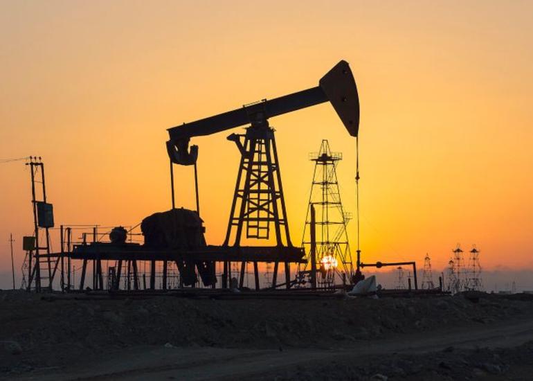 IEA: Yaxın gələcəkdə neft bazarında əlavə ciddi bir ləngimə gözlənilmir
