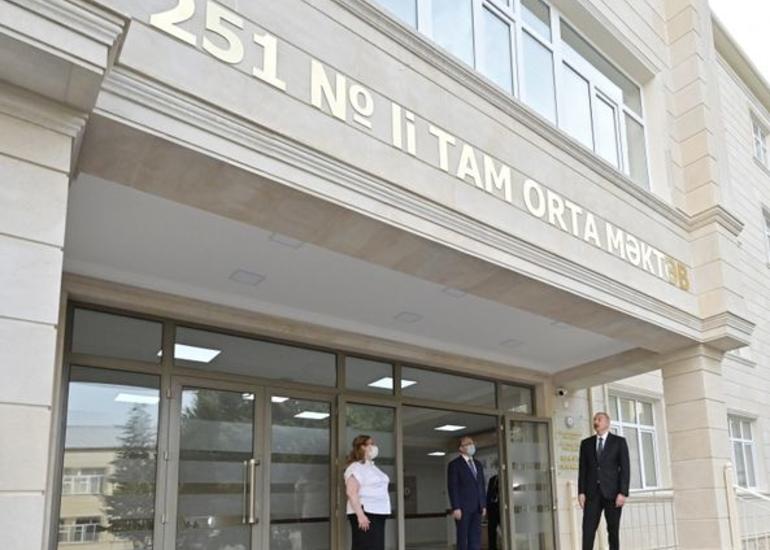 Prezident İlham Əliyev Bakıda orta məktəbin yeni korpusunun açılışında iştirak edib