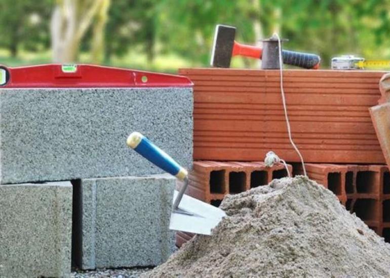 Azərbaycanda tikinti materiallarının istehsalı yanvar-avqustda 2% azalıb