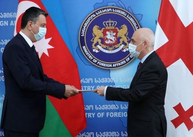 Azərbaycan səfiri etimadnaməsinin surətini Gürcüstan XİN başçısına təqdim edib